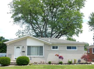 534 Henry Ruff Rd, Garden City, MI 48135