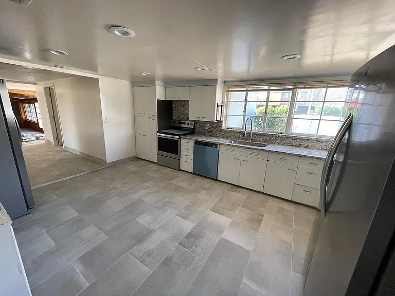 1808 E Loma Vista Dr — Photo 16