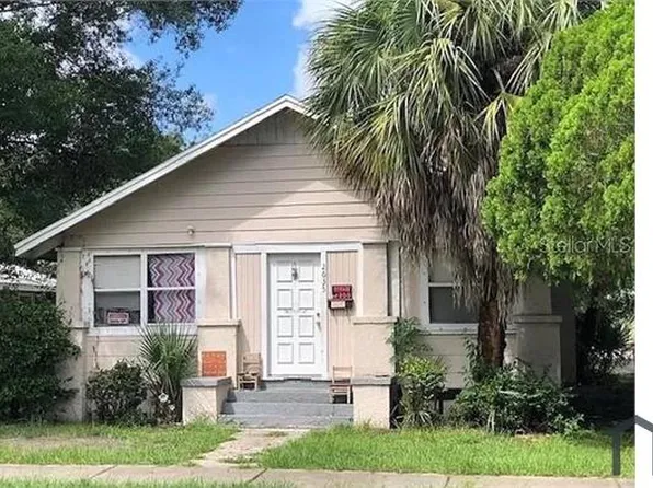 2635 6th St S, Saint Petersburg, FL 33705