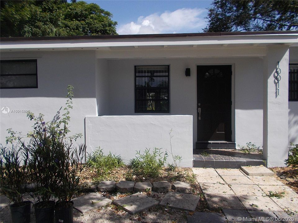 1st image of 10011 Martinique Dr #10011