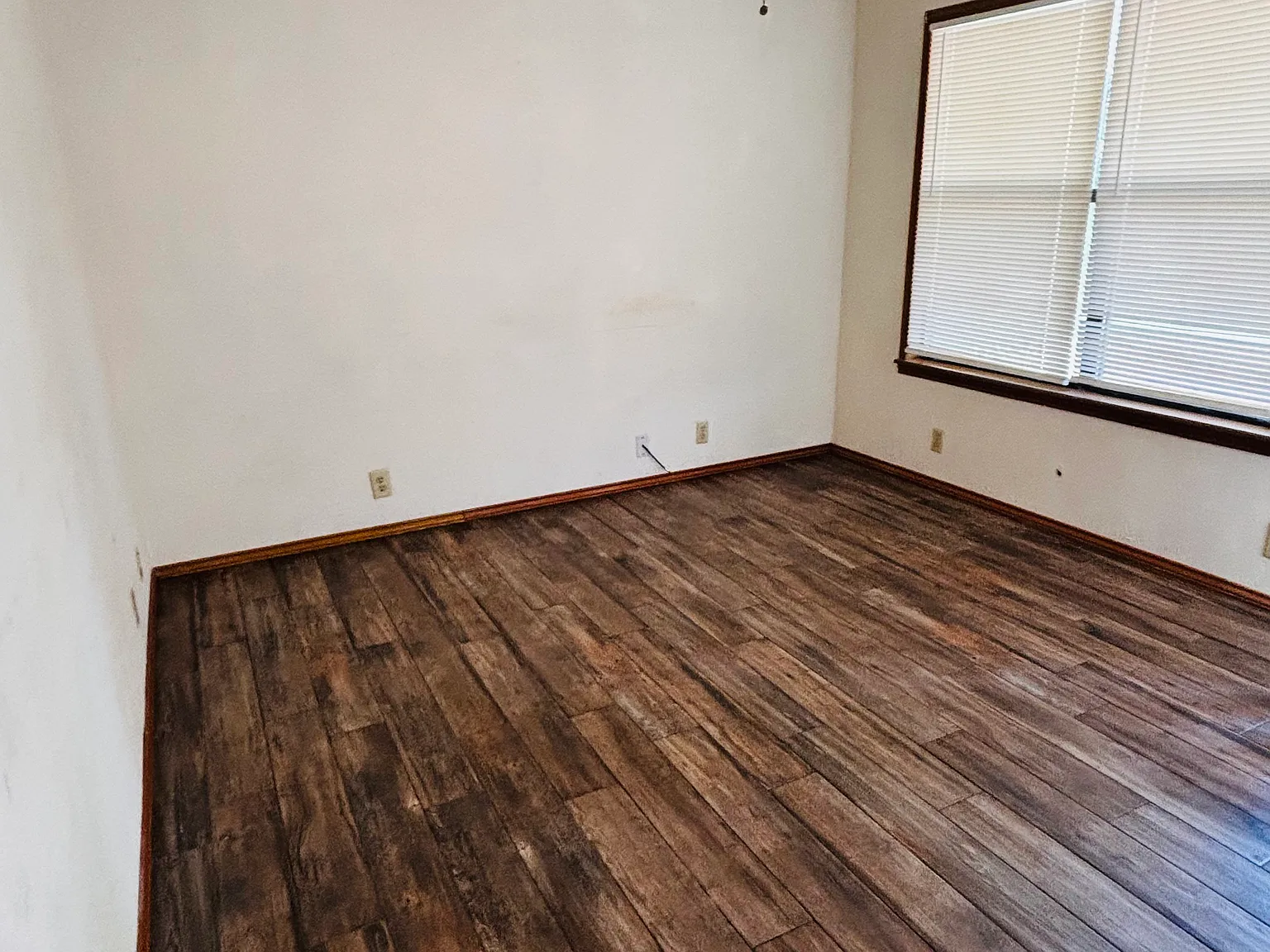 3 bed, 1094 sqft, $1,680 — Photo 4