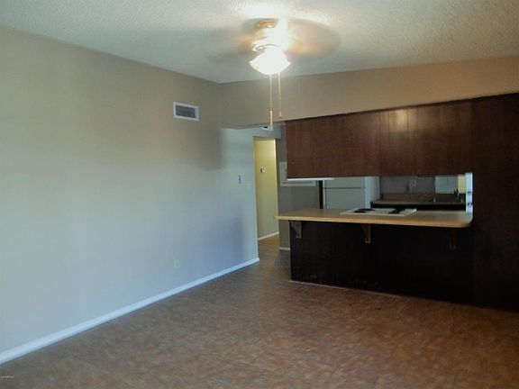 3rd image of 3739 W Lupine Ave