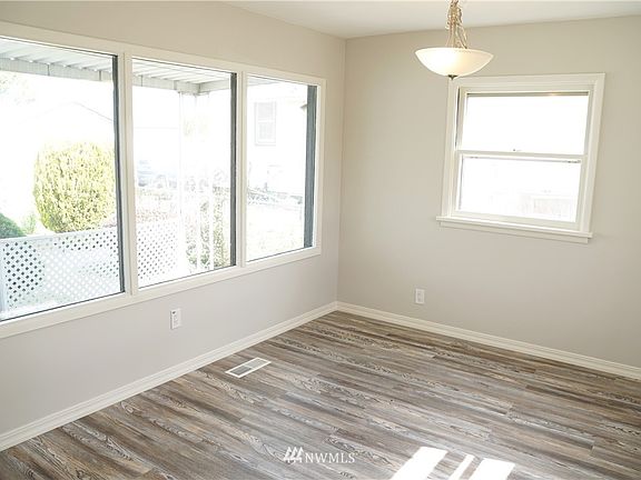 5th image of 417 E Pine