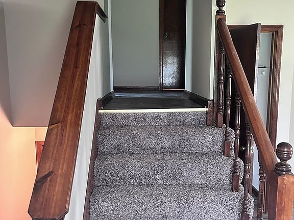 5th image of 1115 E Johnston St