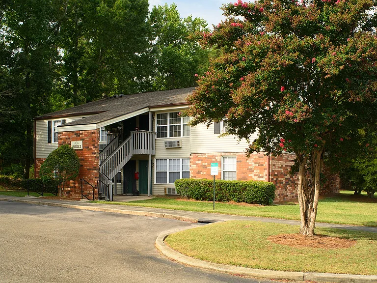 901 Colleton St — Photo 11
