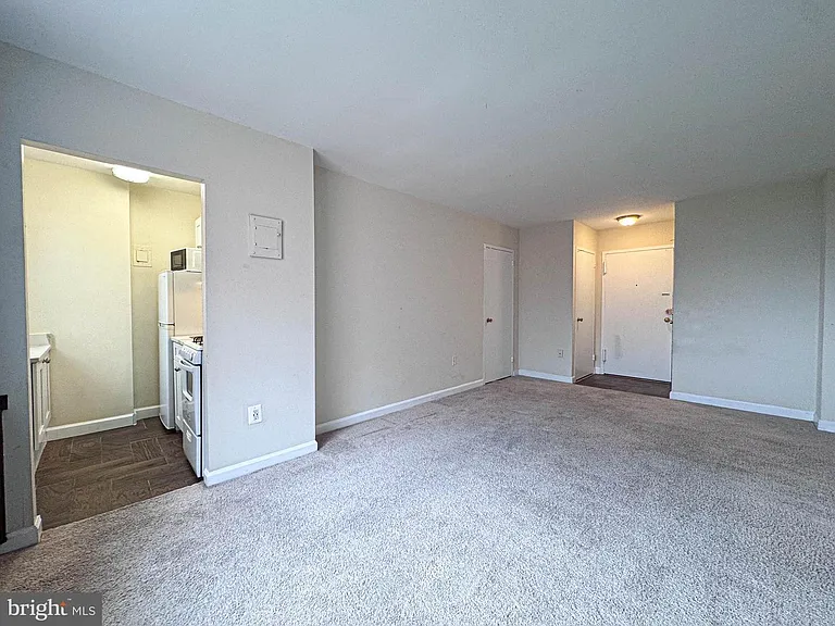 1111 Arlington Blvd #902 — Photo 10