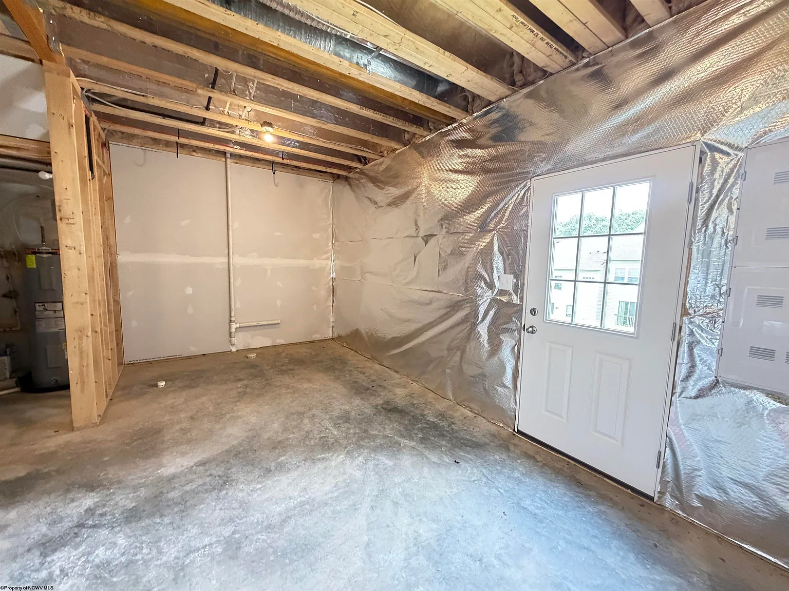 3 bed, 2.5 bath, $2,500 — Photo 4