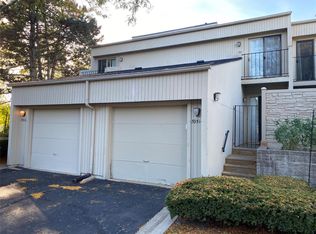 39514 Country Ln #23, Novi, MI 48375