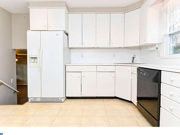 5th image of 29 Aronimink Dr