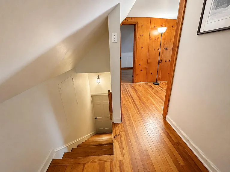 51 Elfman Dr — Photo 24
