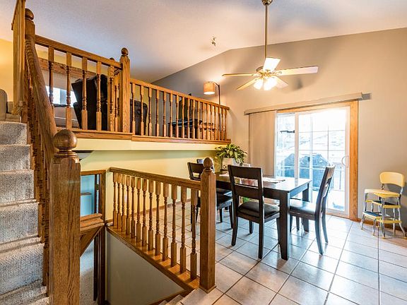 3rd image of 5424 Basswood Cir