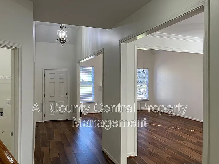 1001 Aronimink Dr — Photo 8
