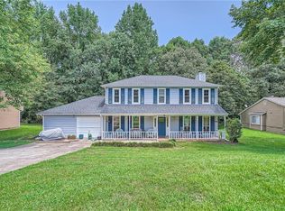 5666 Longbow Dr, Stone Mountain, GA 30087