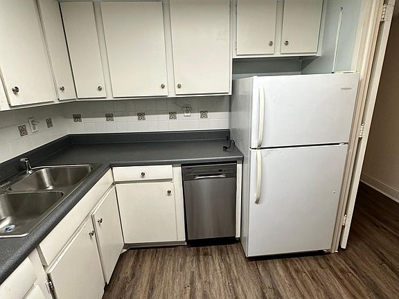 5th image of 14 Lockwood Dr APT 10K