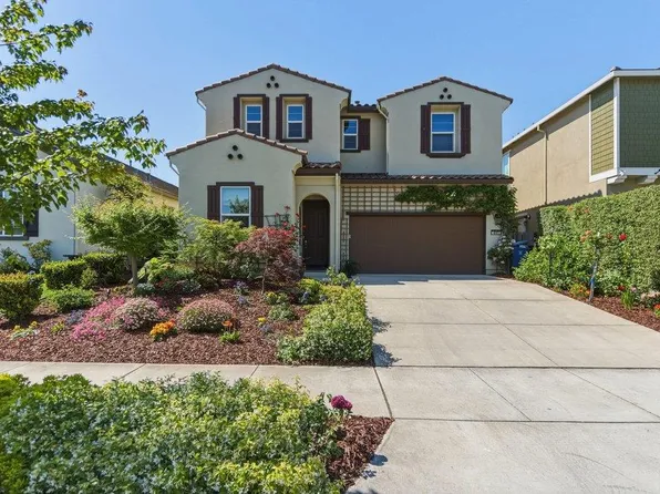 441 Cobalt Dr, Hollister, CA 95023