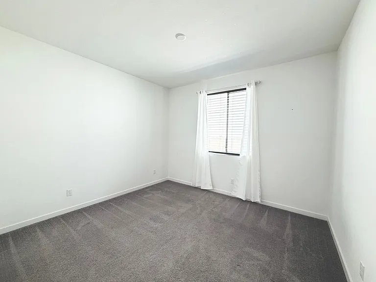 11596 S Crescent St — Photo 14