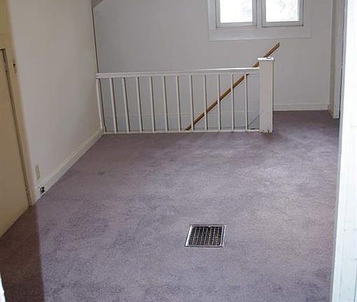 5th image of 239 Hillcrest Ave