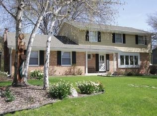2500 W Brantwood Ave, Glendale, WI 53209