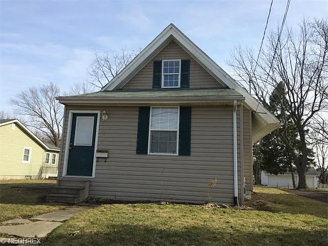 1321 Tremont Ave SW photo 1