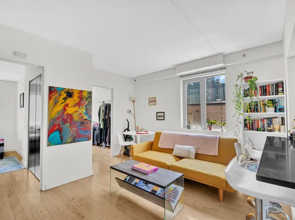 1810 3rd Avenue A7D image 2 of 12