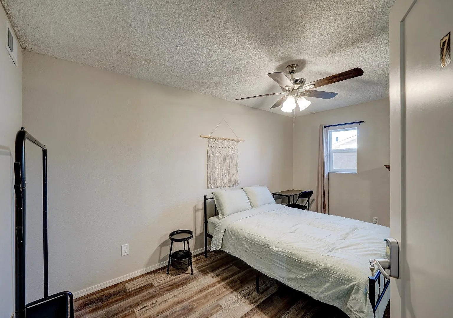 5124 W Harmont Dr. — Photo 4