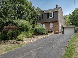 1494 Laclede Rd, South Euclid, OH 44121