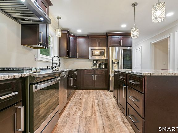 2nd image of 25 Spring Rock Road