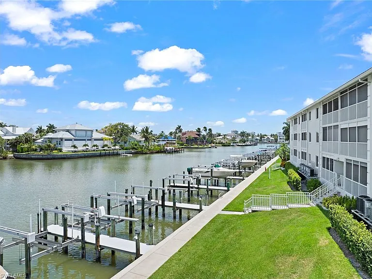 10684 Gulf Shore Dr #205 — Photo 26