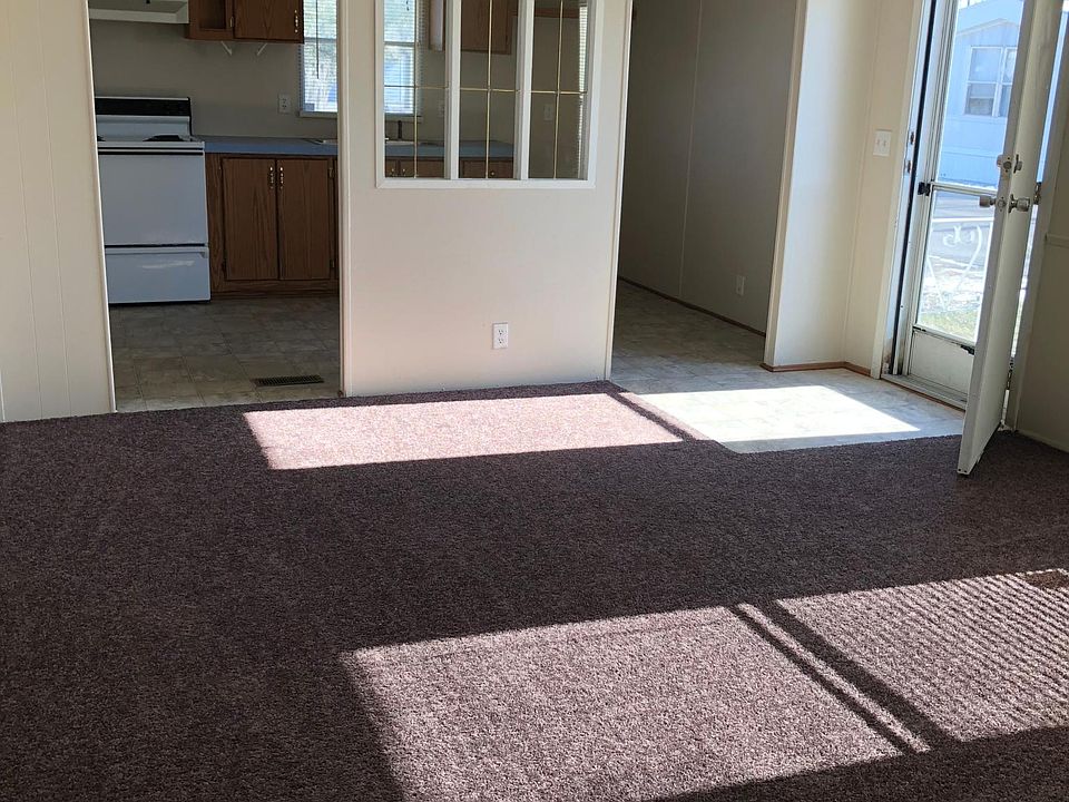 1st image of 9834 Sackett Dr