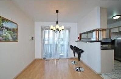 4th image of 1152 Cambridge Dr