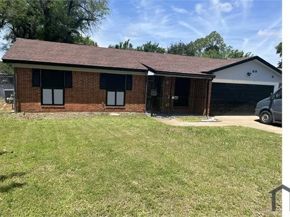 1512 Muse St, Fort Worth, TX 76112