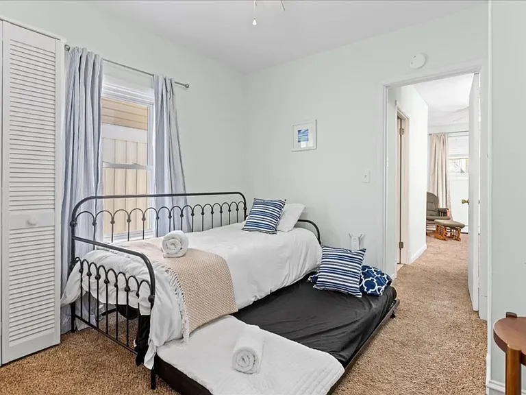 118 N Princeton Ave — Photo 9