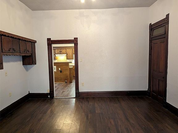 4th image of 222 W Highland St