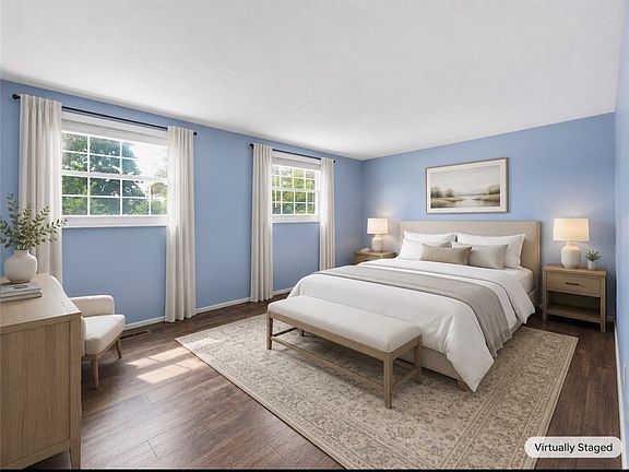 3rd image of 3015 Colony Ln