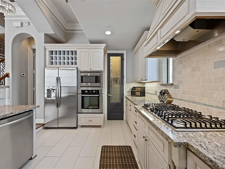 328 Bomar St — Photo 15