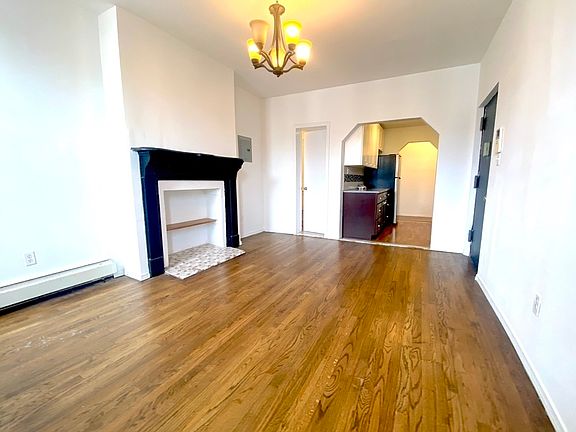 2nd image of 249 Melrose St Floor 3