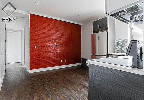 2nd image of 1449 Fulton St #2G