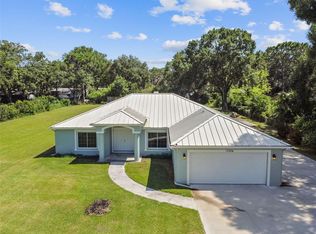 17304 Meadow Ln, Lutz, FL 33558