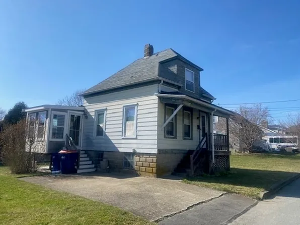 32 Elizabeth St, Fairhaven, MA 02719