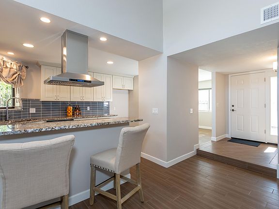 3rd image of 2879 E Weymouth Cir