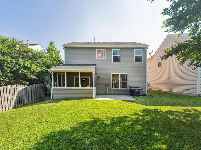 9520 Mintworth Ave — Photo 31