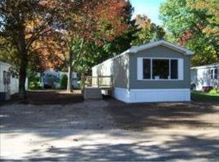 3 Meridith Dr, Hampstead, NH 03841