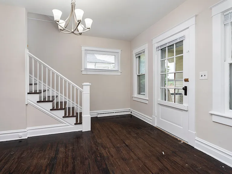 112 Biltmore St — Photo 2