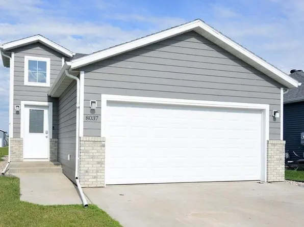 8037 Goldfinch Dr, Horace, ND 58047