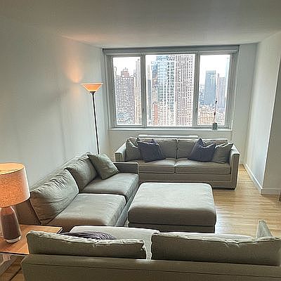 4th image of 322 W 57th St APT 45P