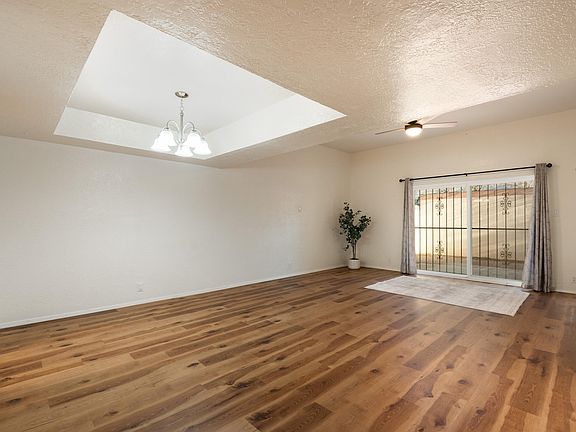 4th image of 19 Casa Hermosa Dr NE