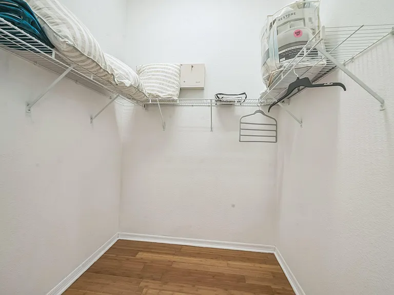 China Berry Cir — Photo 3