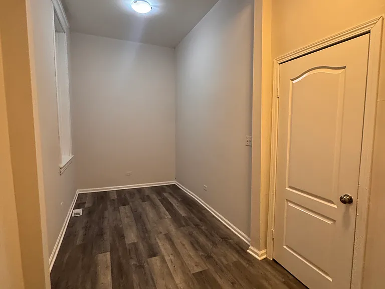 2230 S Kedzie Ave #1R — Photo 4