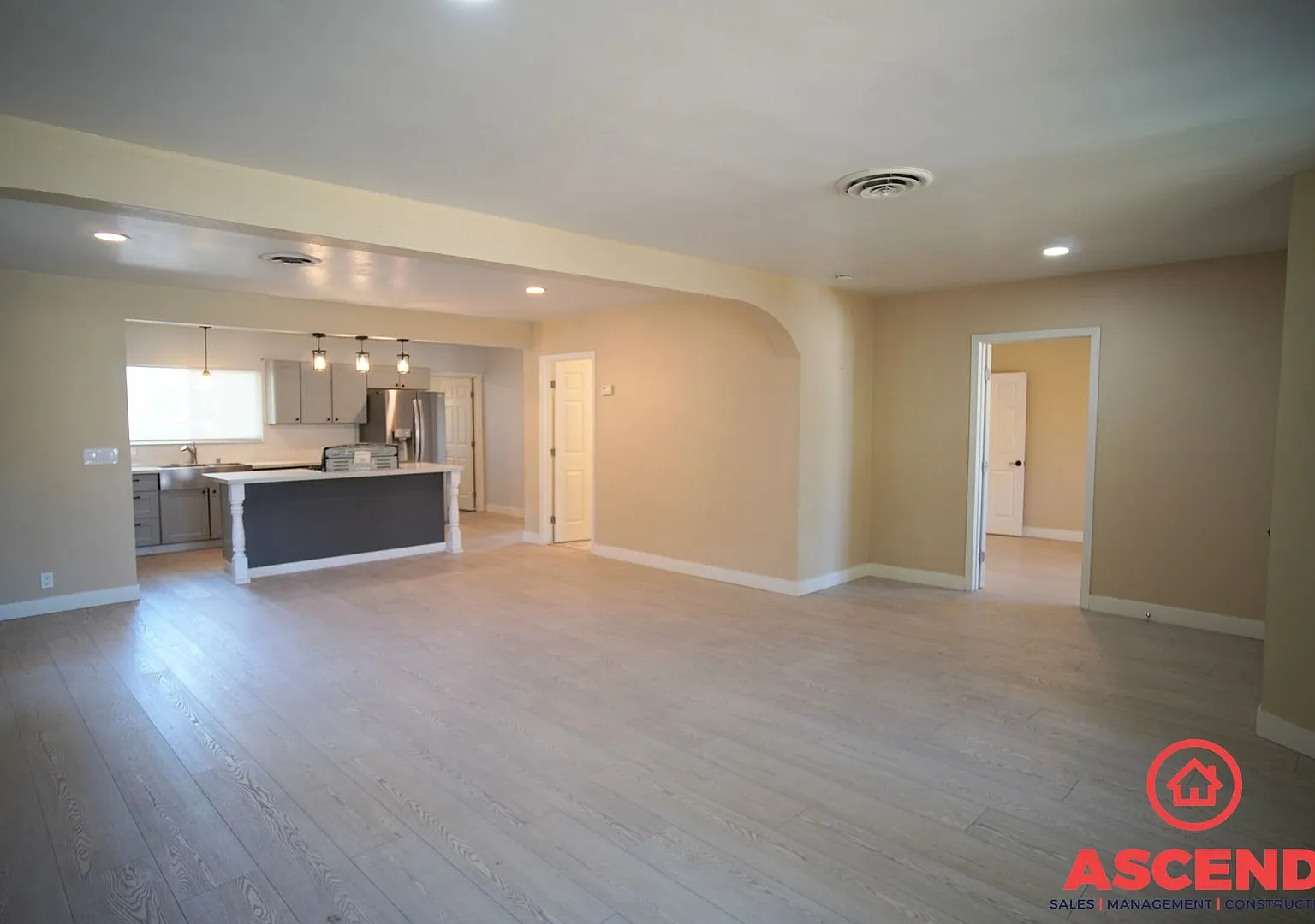 Beautiful Home in East Bakersfield! — Photo 3