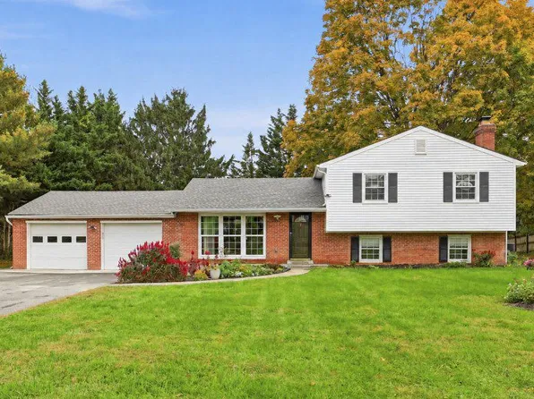 20917 Brooke Knolls Rd, Gaithersburg, MD 20882